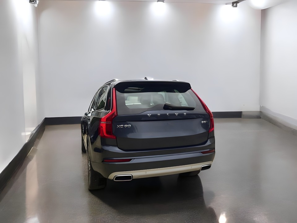 Volvo XC 90 Volvo XC90 Momentum Pro (5)