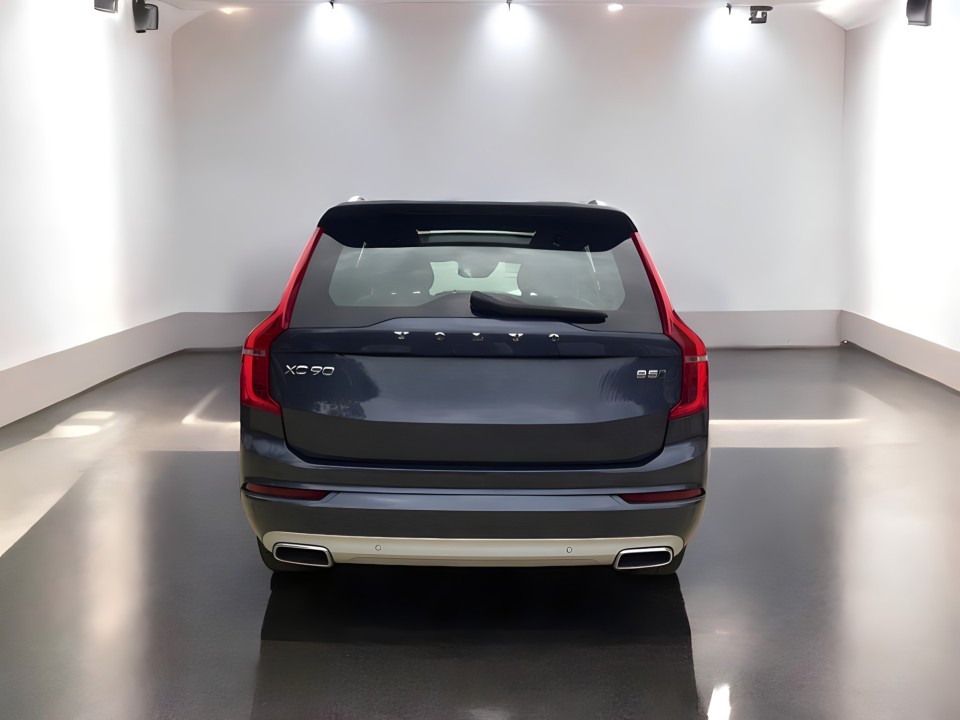 Volvo XC 90 Volvo XC90 Momentum Pro (4)