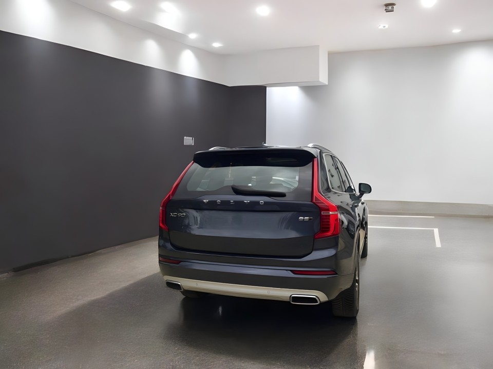 Volvo XC 90 Volvo XC90 Momentum Pro (3)