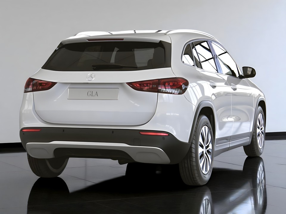 Mercedes-Benz GLA 200d 4MATIC (5)