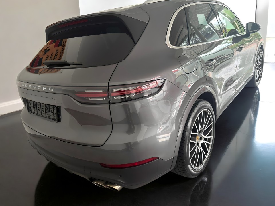 Porsche Cayenne S (5)