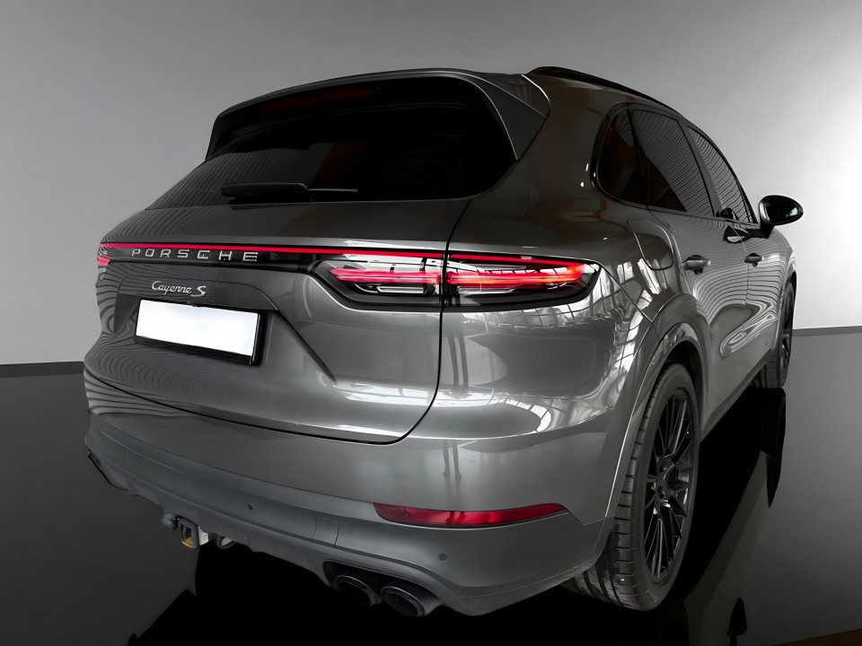 Porsche Cayenne S (3)
