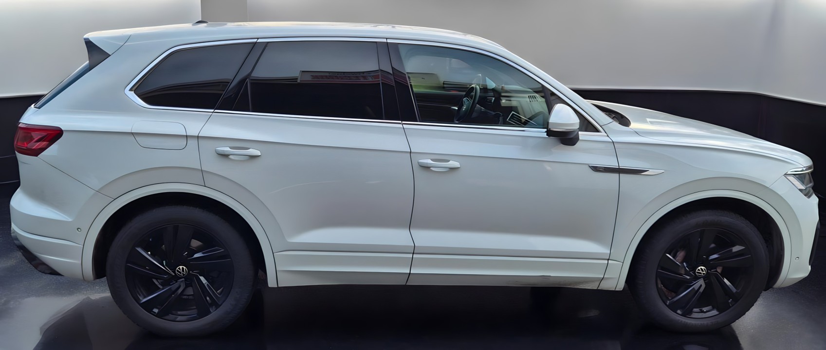 Volkswagen Touareg V6 TDI R-Line (2)