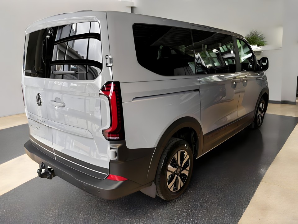 Volkswagen Caravelle (3)