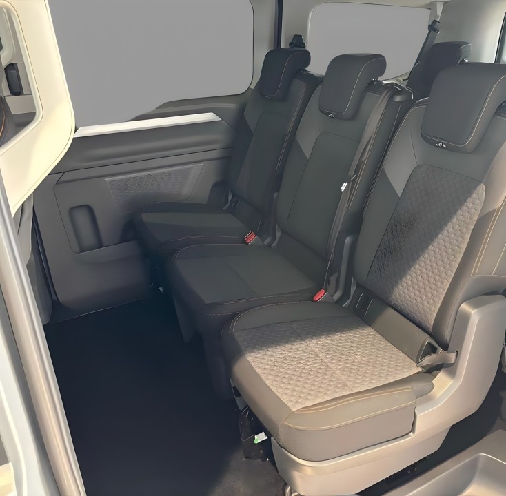 Volkswagen Caravelle (5)