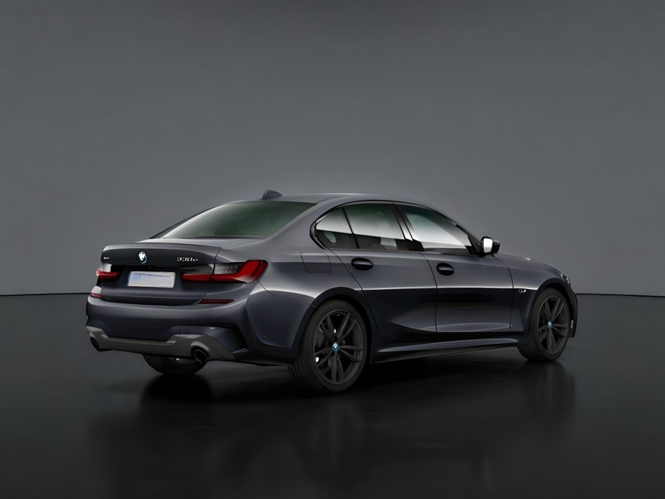 BMW Seria 3 330e xDrive M-Sport (3)
