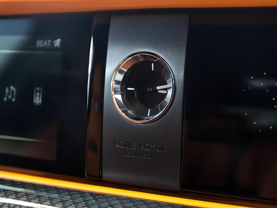 Rolls-Royce Ghost Black Badge - foto 12