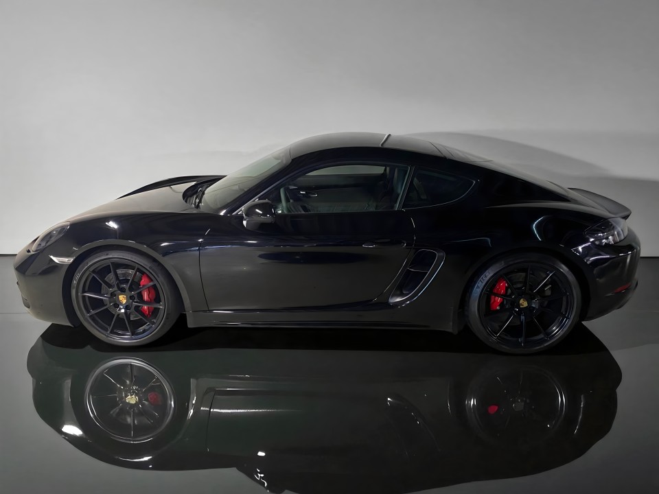 Porsche Cayman GTS (5)