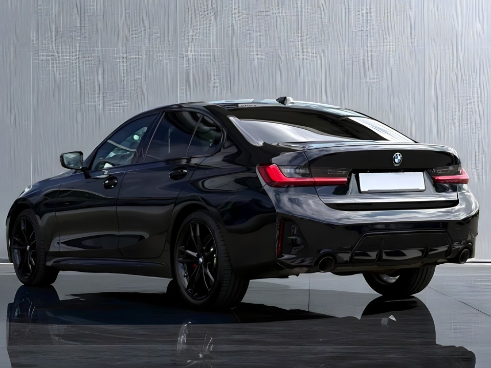 BMW Seria 3 330i xDrive M-Sport (4)