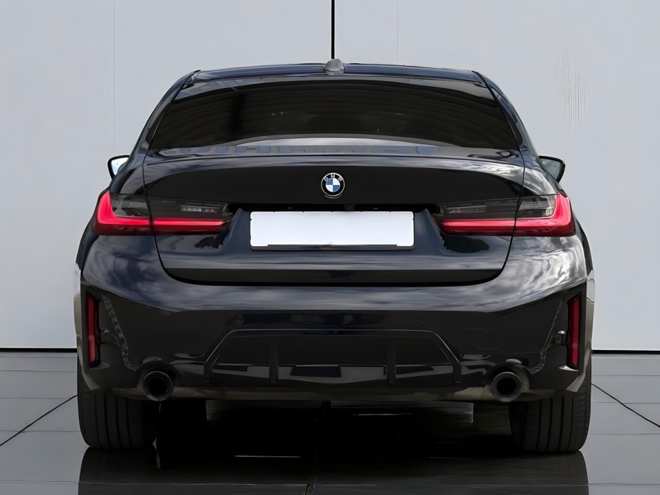 BMW Seria 3 330i xDrive M-Sport (3)