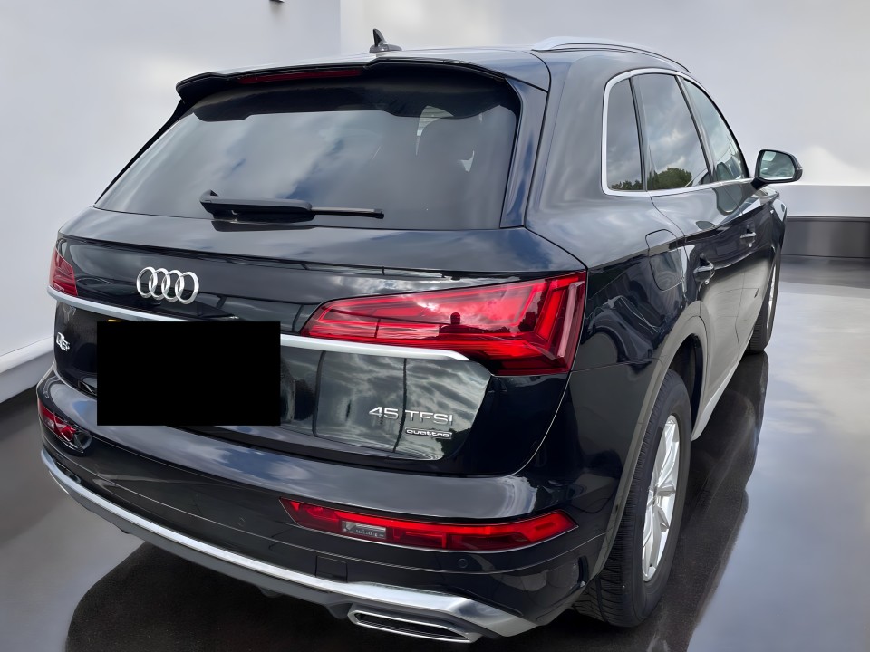 Audi Q5 45TFSI quattro S tronic S-Line (2)