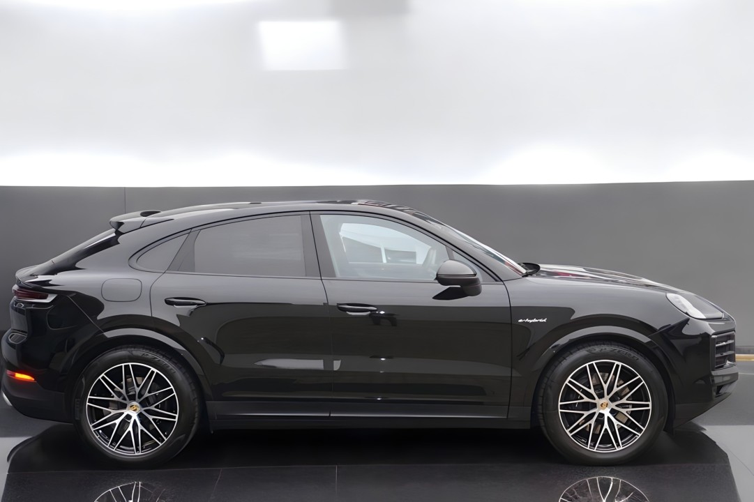 Porsche Cayenne Coupe E-Hybrid (5)