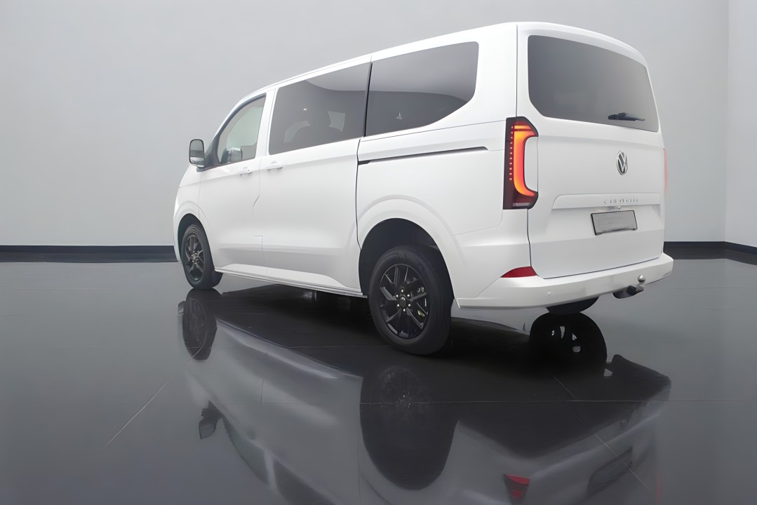 Volkswagen T7 Caravelle 2.0 TDI (4)