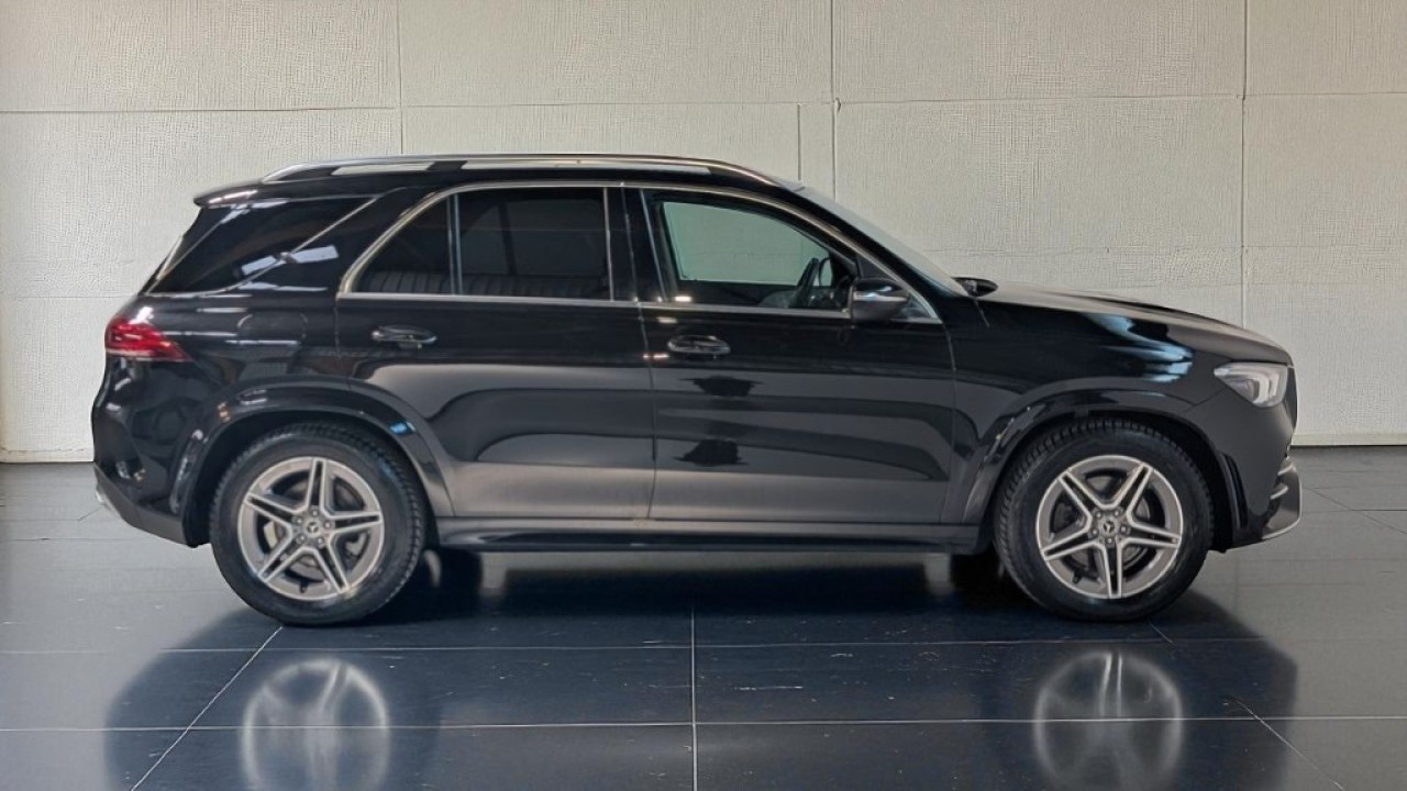 Mercedes-Benz GLE 400d 4MATIC AMG Line (2)