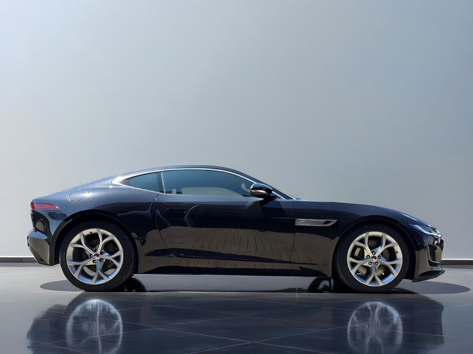 Jaguar F-Type P300 RWD Coupe R-Dynamic (2)