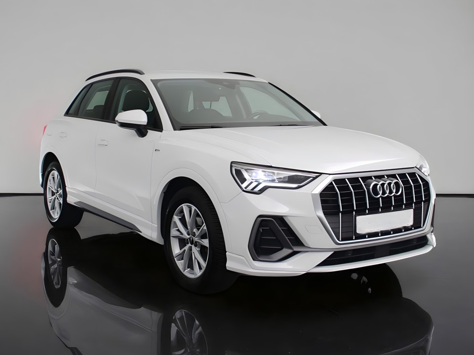 Audi Q3 35 TDI S line (1)