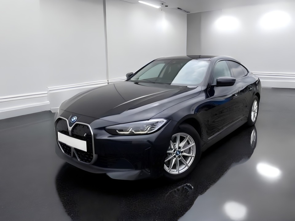 BMW i4 eDrive35 Gran Coupe (1)