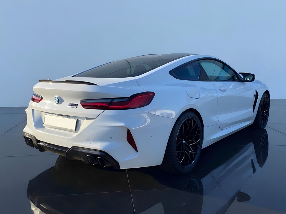BMW M8 Competition xDrive Coupe (3)