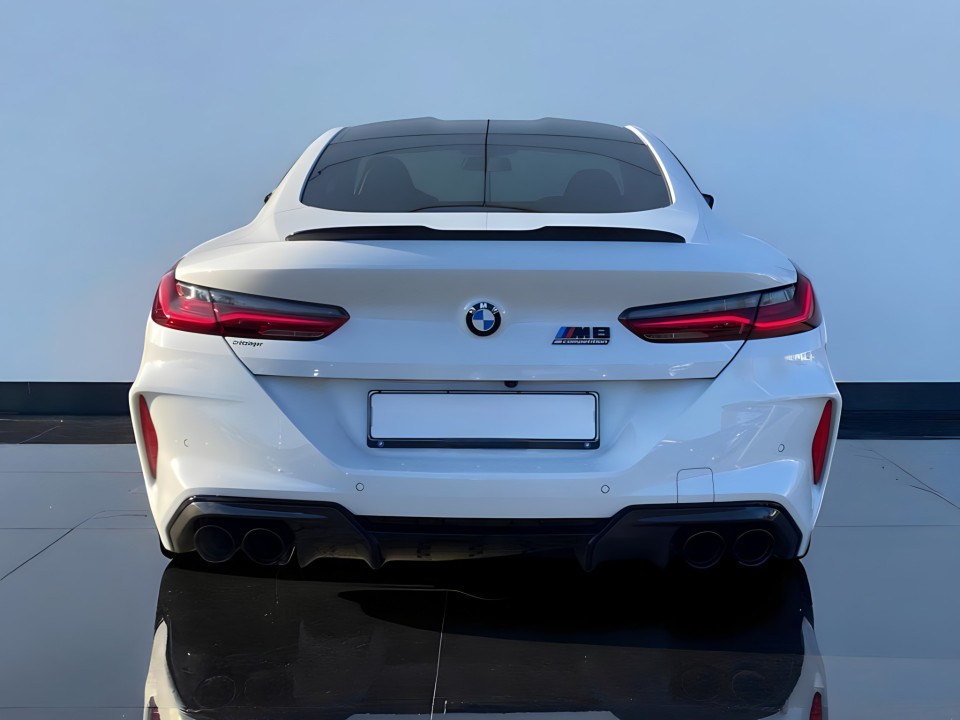 BMW M8 Competition xDrive Coupe (4)