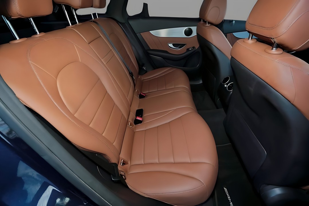 Mercedes-Benz GLC 300de 4MATIC AMG (4)