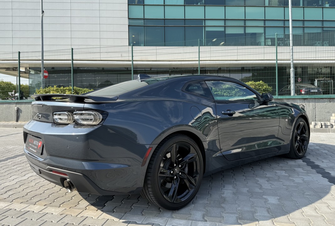 Chevrolet Camaro Coupe 6.2 V8 (3)