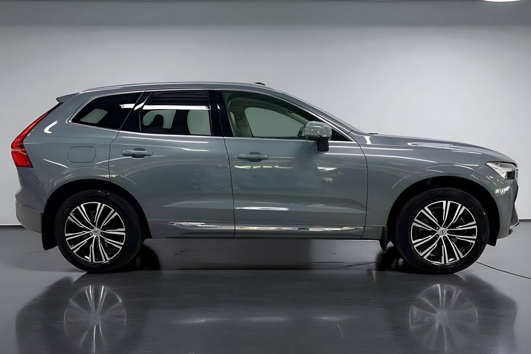 Volvo XC 60 T8 Recharge AWD Inscription (2)