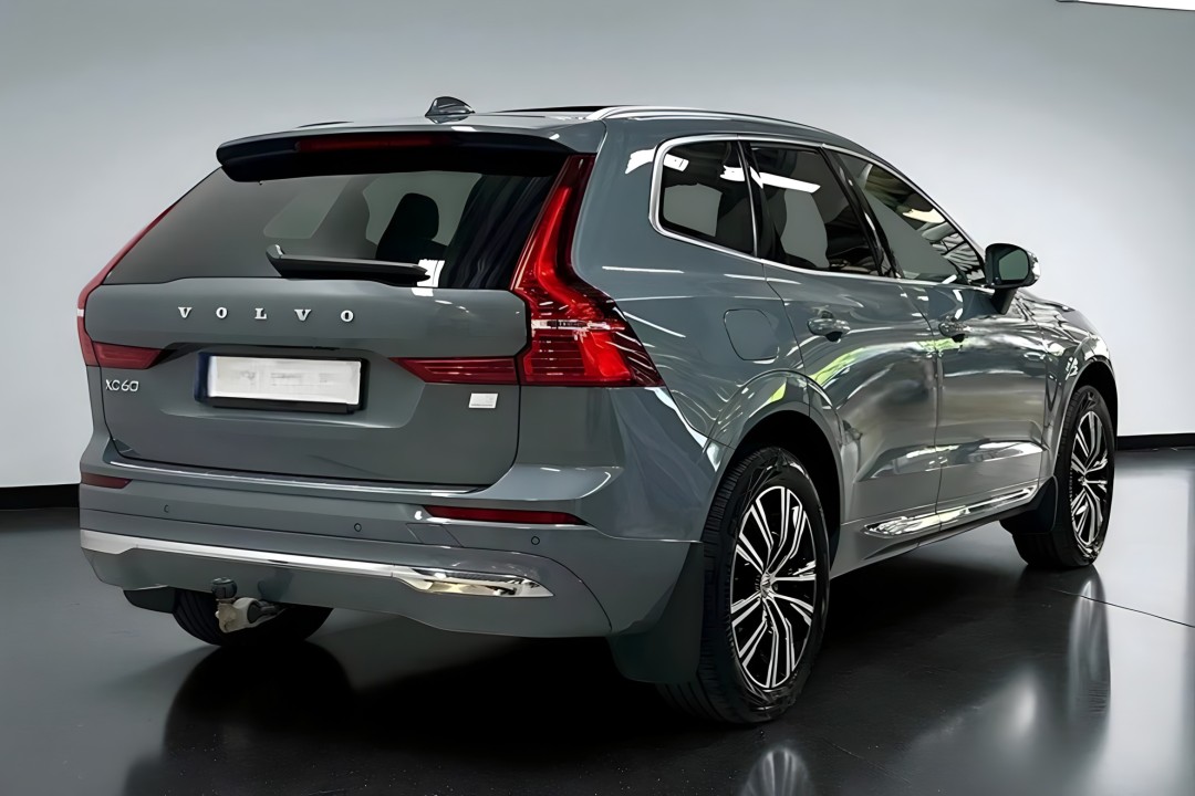 Volvo XC 60 T8 Recharge AWD Inscription (3)