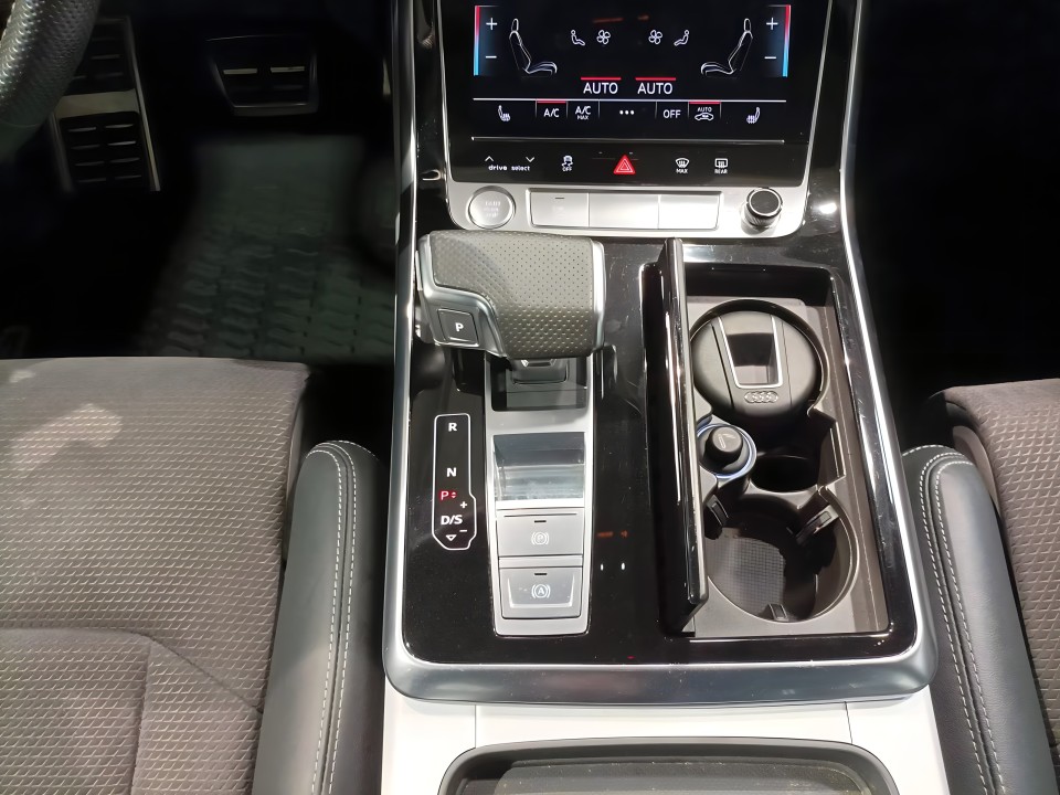 Audi Q8 50TDI quattro tiptronic S-Line - foto 9