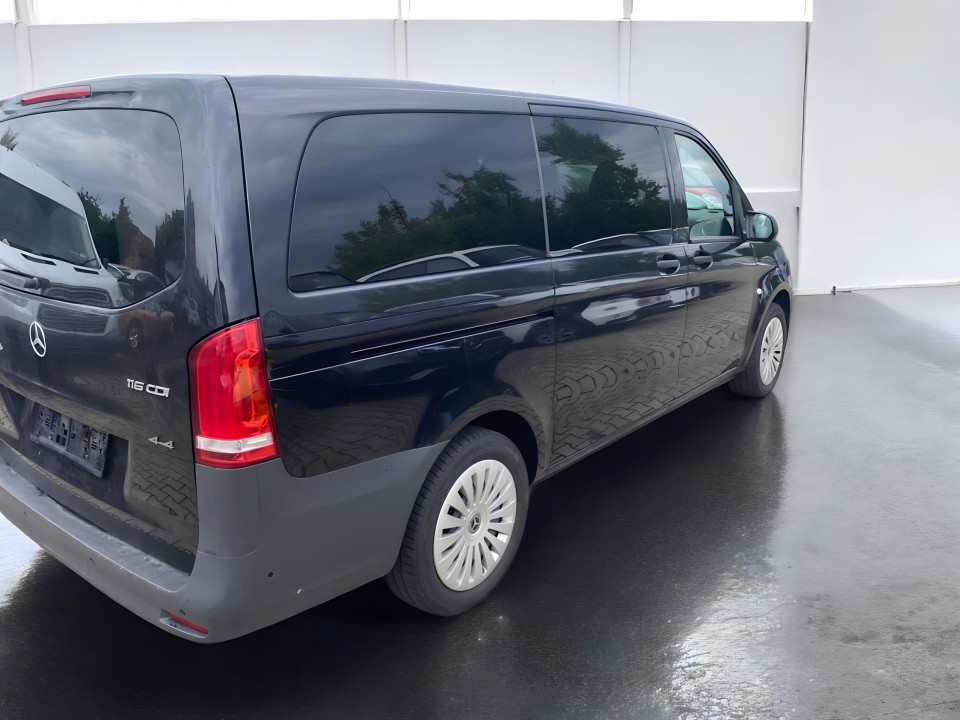 Mercedes-Benz Vito Tourer PRO 116 CDI 4MATIC Long (2)