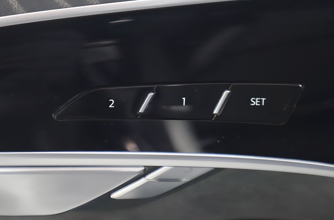 Audi A8 L 60 TFSIe quattro tiptronic - foto 18