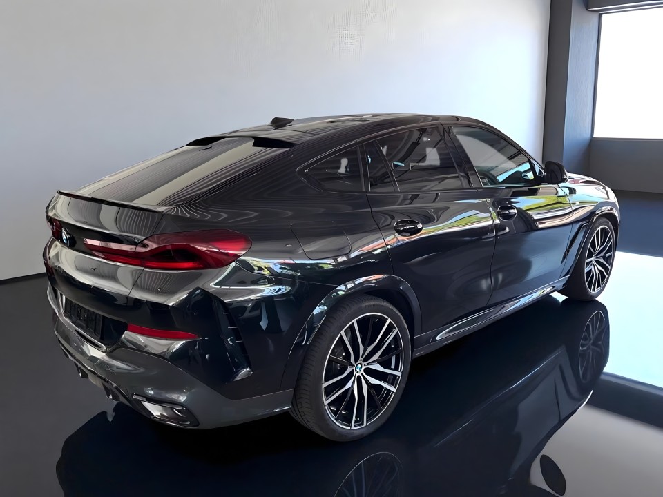 BMW X6 xDrive30d M-Sport (2)