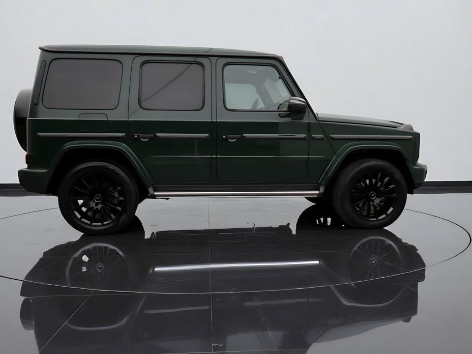 Mercedes-Benz G 400d AMG Line (2)