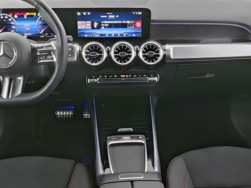 Mercedes-Benz GLB 250 4MATIC AMG Line (5)
