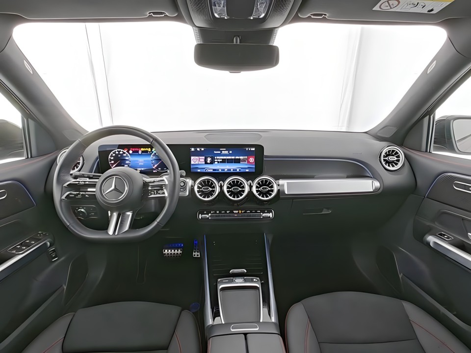 Mercedes-Benz GLB 250 4MATIC AMG Line (4)