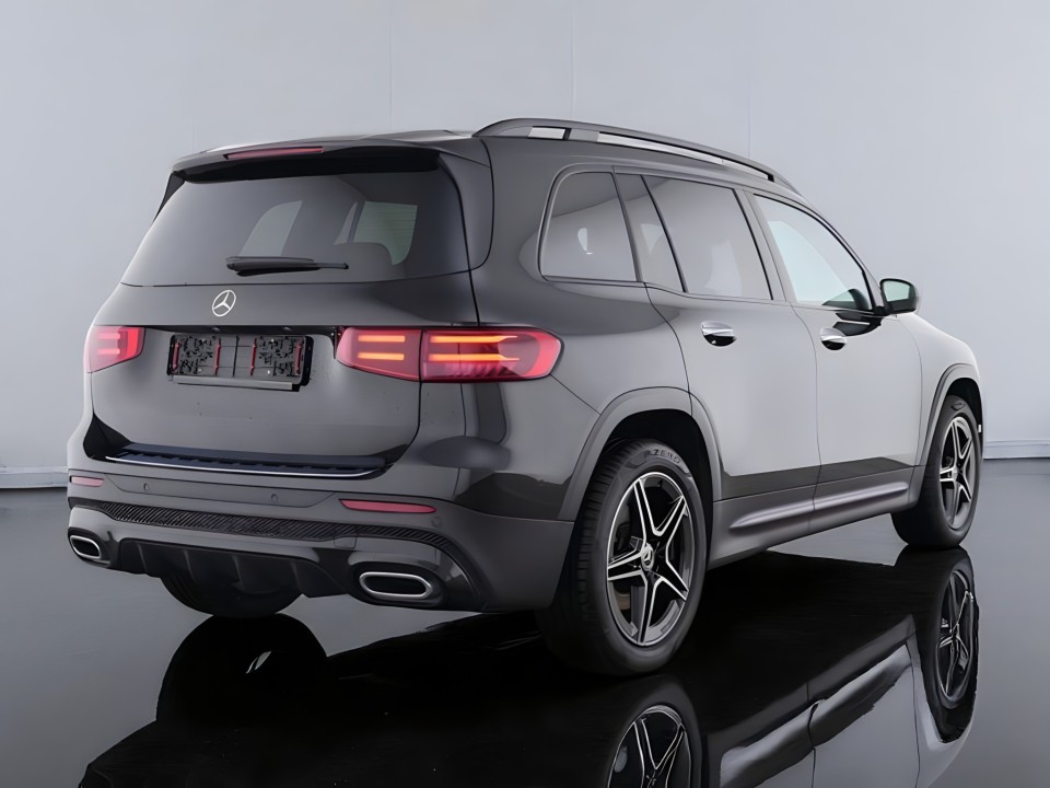 Mercedes-Benz GLB 250 4MATIC AMG Line (2)