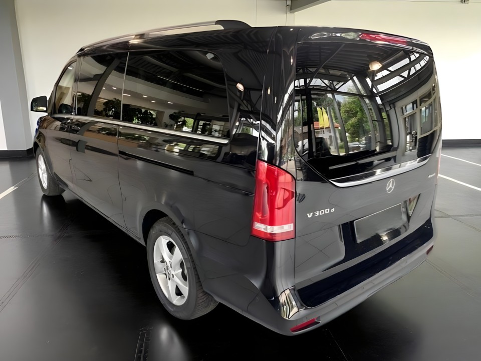 Mercedes-Benz V 300 d 4MATIC (3)