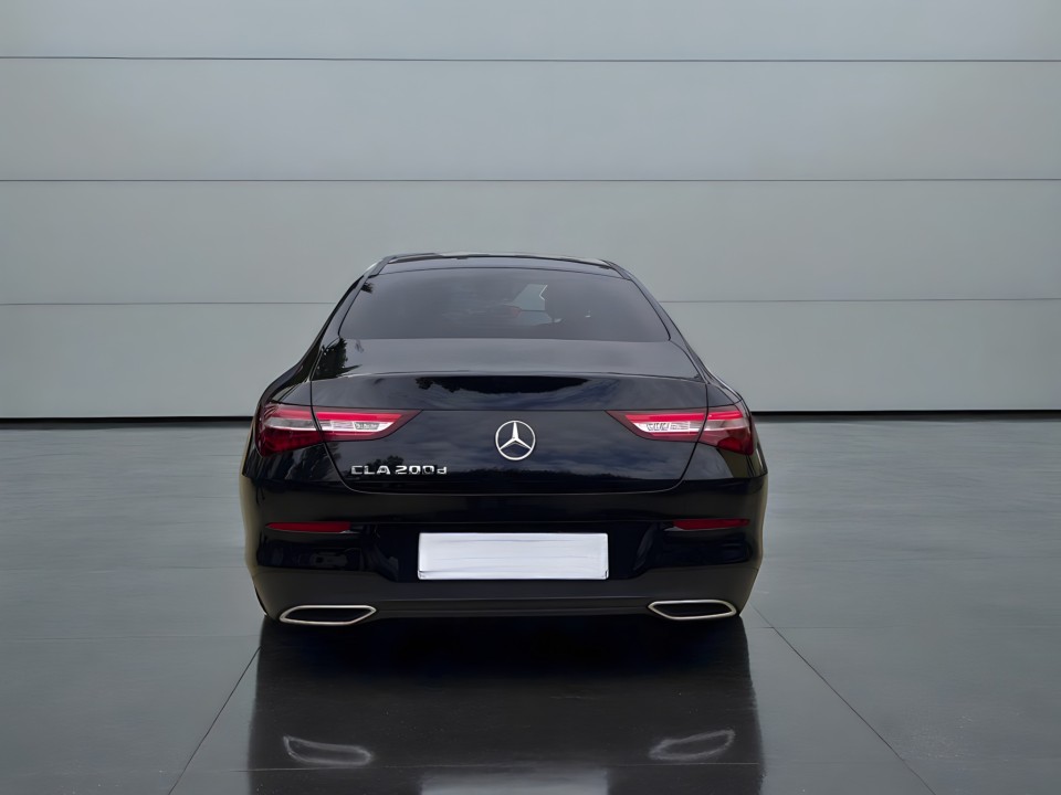 Mercedes-Benz CLA 200d (4)