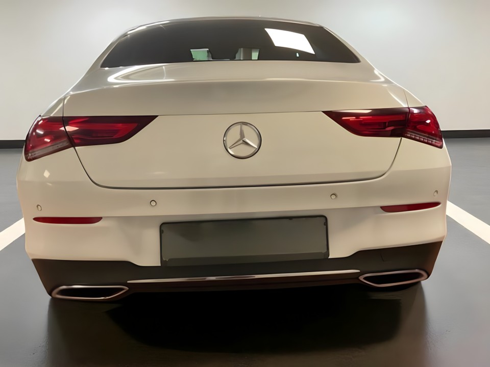 Mercedes-Benz CLA 180 d (3)