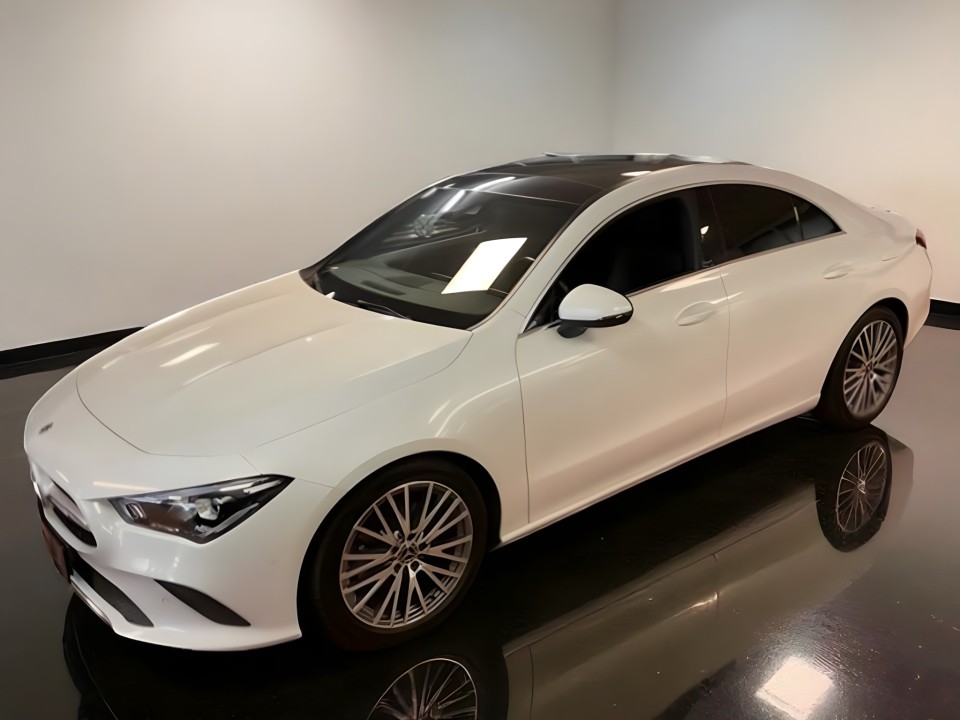 Mercedes-Benz CLA 180 d (5)