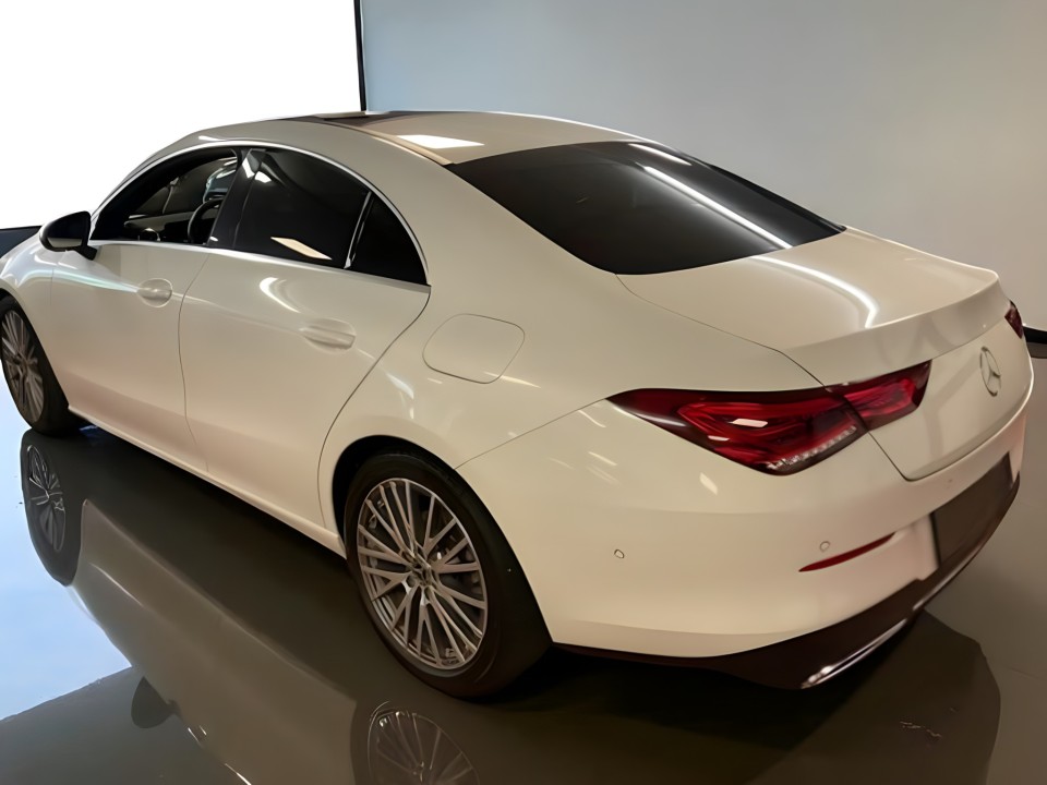 Mercedes-Benz CLA 180 d (4)