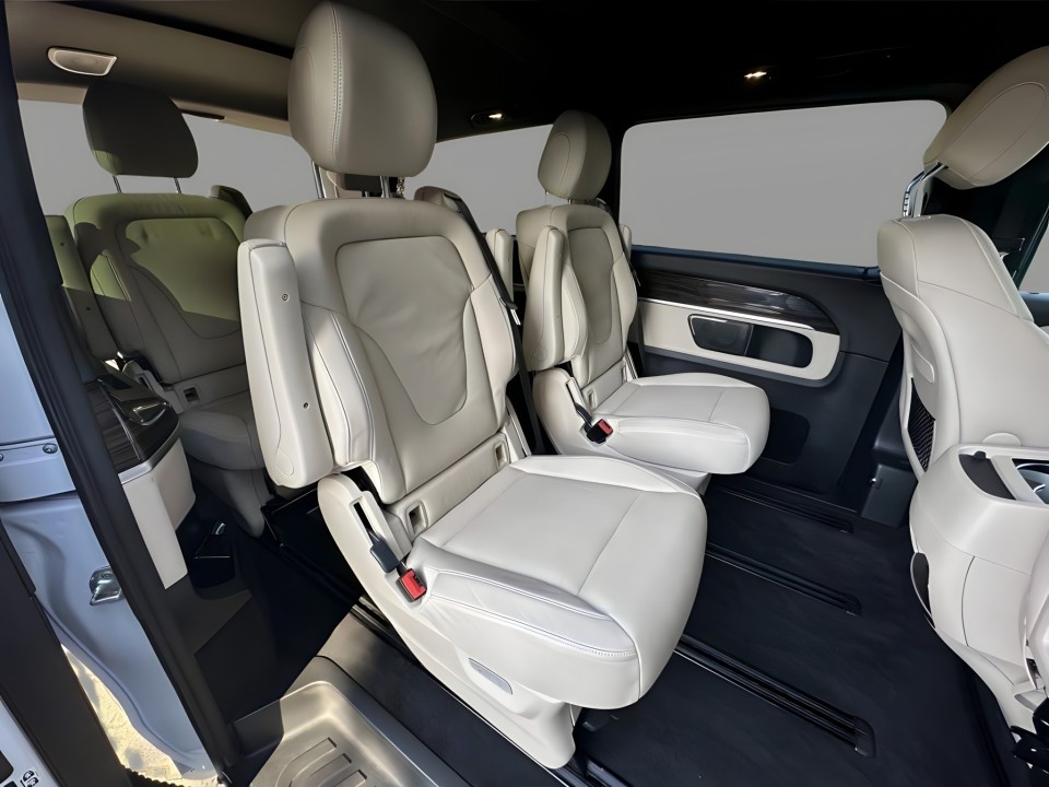 Mercedes-Benz V 300 d Extralang 4Matic 9G-TRONIC AMG Line - foto 9