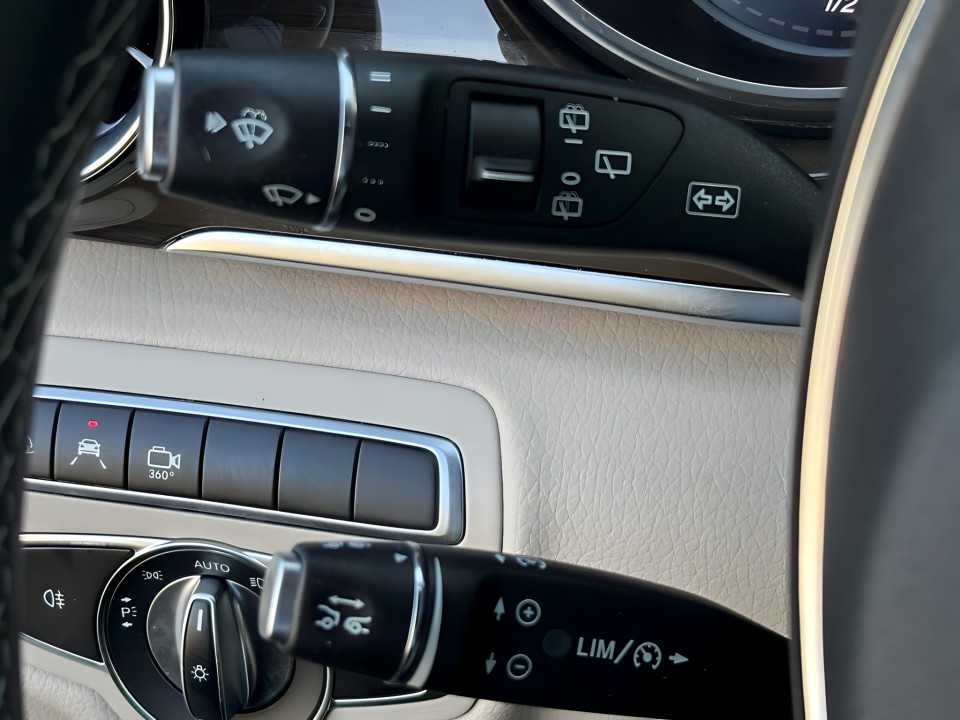 Mercedes-Benz V 300 d Extralang 4Matic 9G-TRONIC AMG Line - foto 14