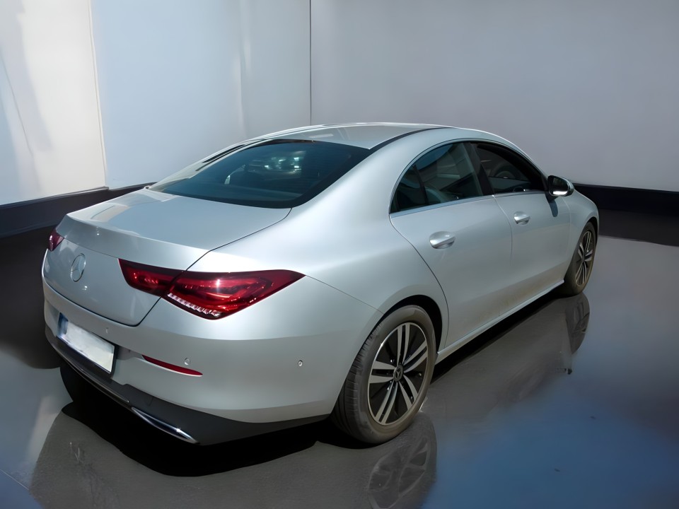 Mercedes-Benz CLA 180 d (3)