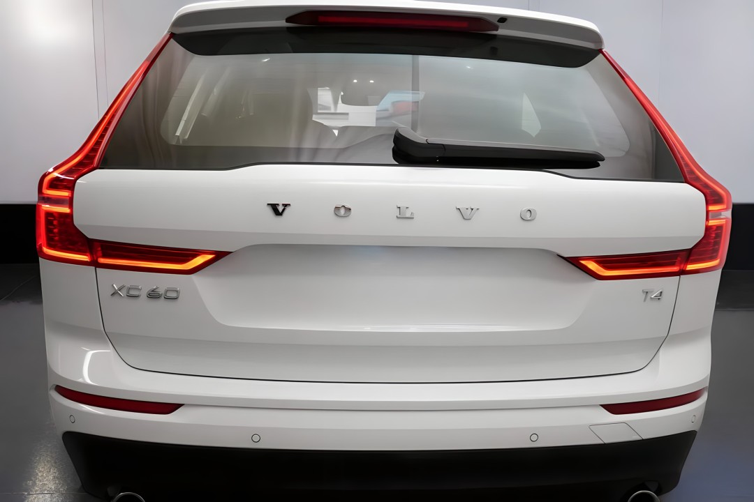 Volvo XC 60 T4 Momentum (4)