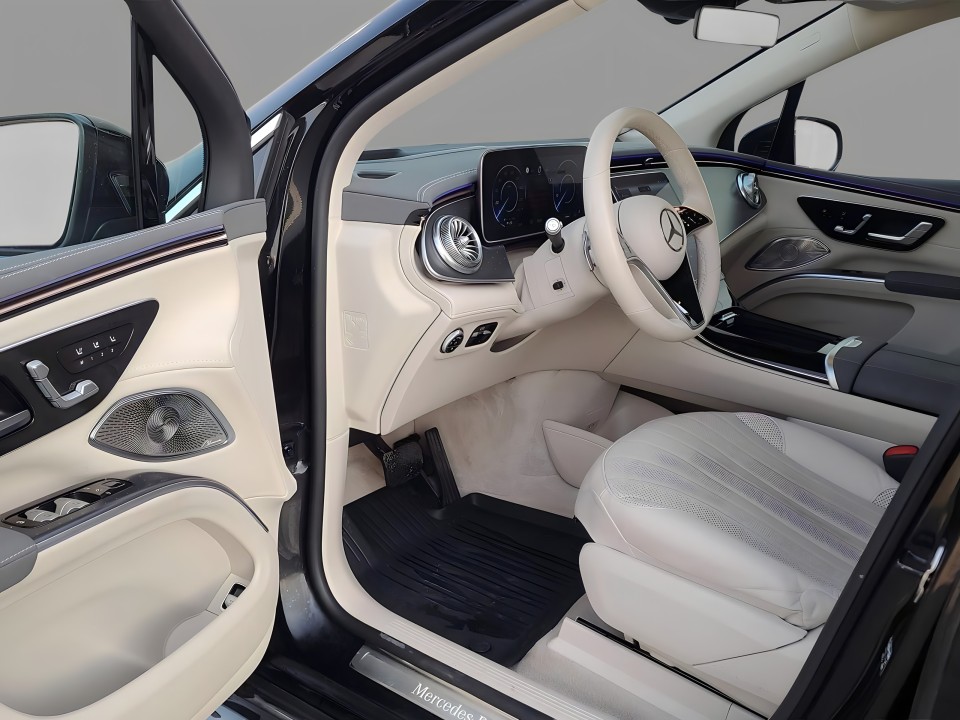 Mercedes-Benz EQS (5)