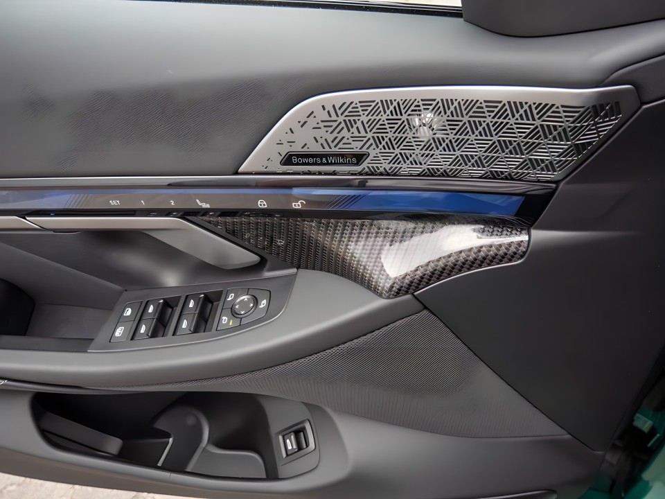 BMW Seria 5 M5 xDrive - foto 16