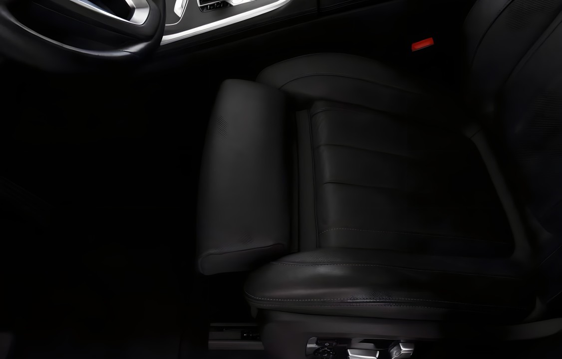 BMW X7 xDrive40i - foto 7