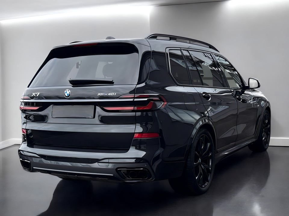 BMW X7 xDrive40i M-Sport (2)