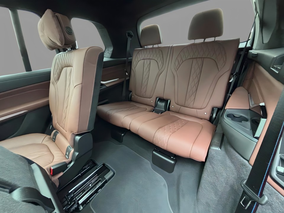 BMW X7 xDrive40i M-Sport - foto 10