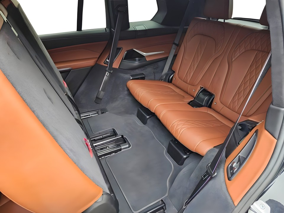 BMW X7 xDrive40i M-Sport - foto 9